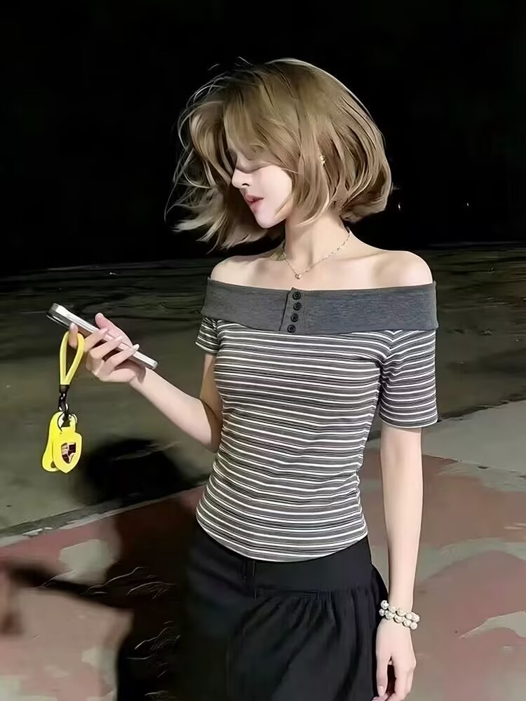 실사 여름 섹시함 핫걸 한 단어 오프숄더 쇄골 스트라이프 맨위 디자인 센스 작은 대중 몸매 가꾸기 반팔 티셔츠 여성
