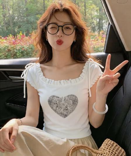 실사 프랑스식 레트로 패치워크 디자인 센스 작은 대중 반팔 티셔츠 여름 새로운 프린트 프릴 맨위