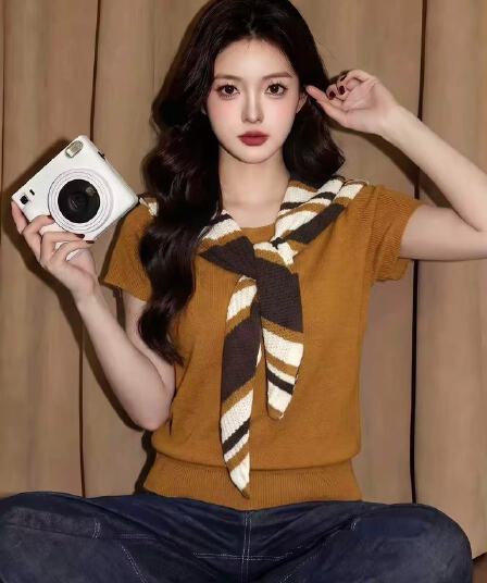 실사 열세 개 여성 의류 2026 가을 새로운 스트라이프 숄 반팔 니트 스웨터 한 부서 투피스 세트 맨위
