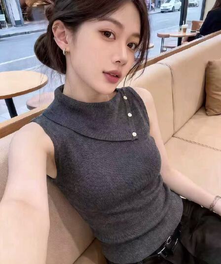 실사 한 부서 고급 센스 비대칭 비스듬한 칼라 민소매 니트 조끼 여성 여름 새로운 외국 가스 출퇴근 작은 맨위