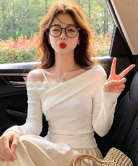 실사 이른 가을 고유 한 달콤한 핫걸 비스듬한 칼라 오프숄더 니트 여성 인사이드 가져 가라. 디자인 센스 3 차원 꽃 패치워크 맨위
