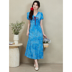 批发<b class='q'>刺绣</b>扎染天丝<b class='q'>连衣裙</b>女2026夏新品茶歇显瘦V领碎花长裙子