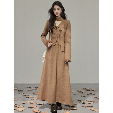 批发韩系v领系带毛领上衣套装女秋冬款别致收腰<b class='q'>半身裙</b>两件套