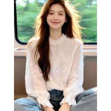 批发白色衬衫2026春款蕾丝极繁风白色上衣刺绣花宽松<b class='q'>喇叭袖</b>温柔系穿搭