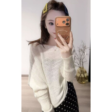 批发韩系氛围感<b class='q'>蝙蝠</b>袖露肩针织衫百搭纯色上衣半裙套装