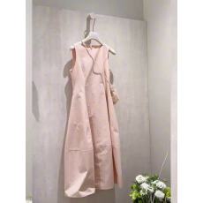 批发初夏独特漂亮小裙子女夏季法式气质粉色无袖背心<b class='q'>连衣裙</b>吊带裙长裙