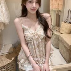 批发气质<b class='q'>甜美</b>小清新碎花设计感蕾丝花边拼接上衣雪纺吊带衫