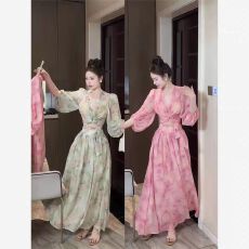 批发法式漂亮独特交叉领<b class='q'>连衣裙</b>甜美套装纯欲碎花夏季v绑带短款长袖上