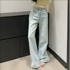 批发韩版气质<b class='q'>钉珠</b>设计高腰直筒<b class='q'>牛仔裤</b>女2026春季欧货小众显瘦窄版长裤