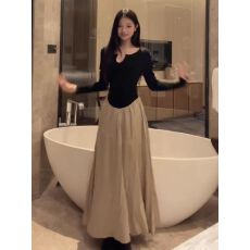 批发黑色长袖t恤<b class='q'>假两件</b><b class='q'>连衣裙</b>子女2025新款巨好看法式气质长裙早秋季