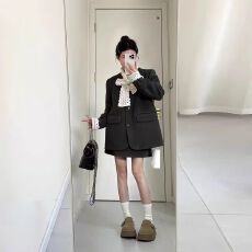 批发新款韩系穿搭<b class='q'>蕾丝</b>拼接毛呢<b class='q'>西装</b>外套搭配短裙气质两件套