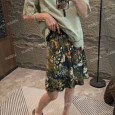批发XIAREN【花间】漂亮出片衣服新款高级感女装<b class='q'>半身裙</b>洋气时髦百搭<b class='q'>裙</b>