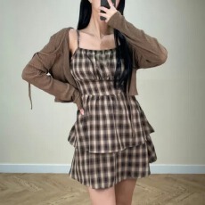 批发韩版设计感两件套装连衣裙格子吊带开衫显瘦女<b class='q'>长袖</b>甜美蛋糕裙