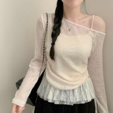 批发韩版设计感蝴蝶结抽褶蕾丝辣妹露肩上衣+纯欲风吊带两件套女