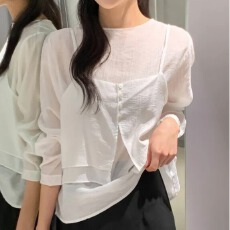 韩版简约日常半高领纯色长袖衬衫女新款叠穿系扣吊带背心两件套