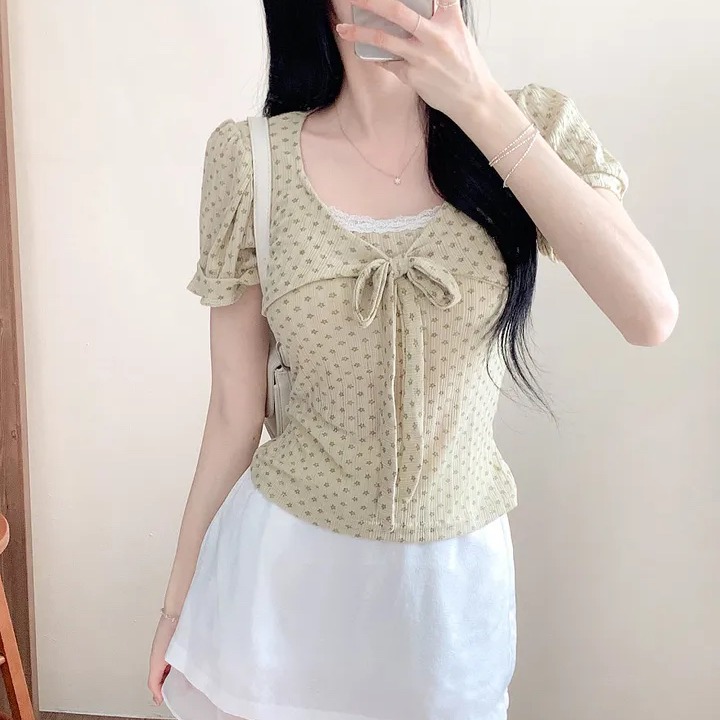 한국 스타일 chic 여름 프랑스식 부드러운 바람 레이스 측면 패치워크 스트랩 V넥 몸매 가꾸기 슬림해 보이는 반팔 꽃무늬 티셔츠 여성