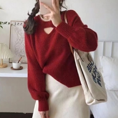 批发复古新年红设计感<b class='q'>镂空</b>V领软糯毛衣秋冬新款减龄显瘦<b class='q'>针织衫</b>上衣女