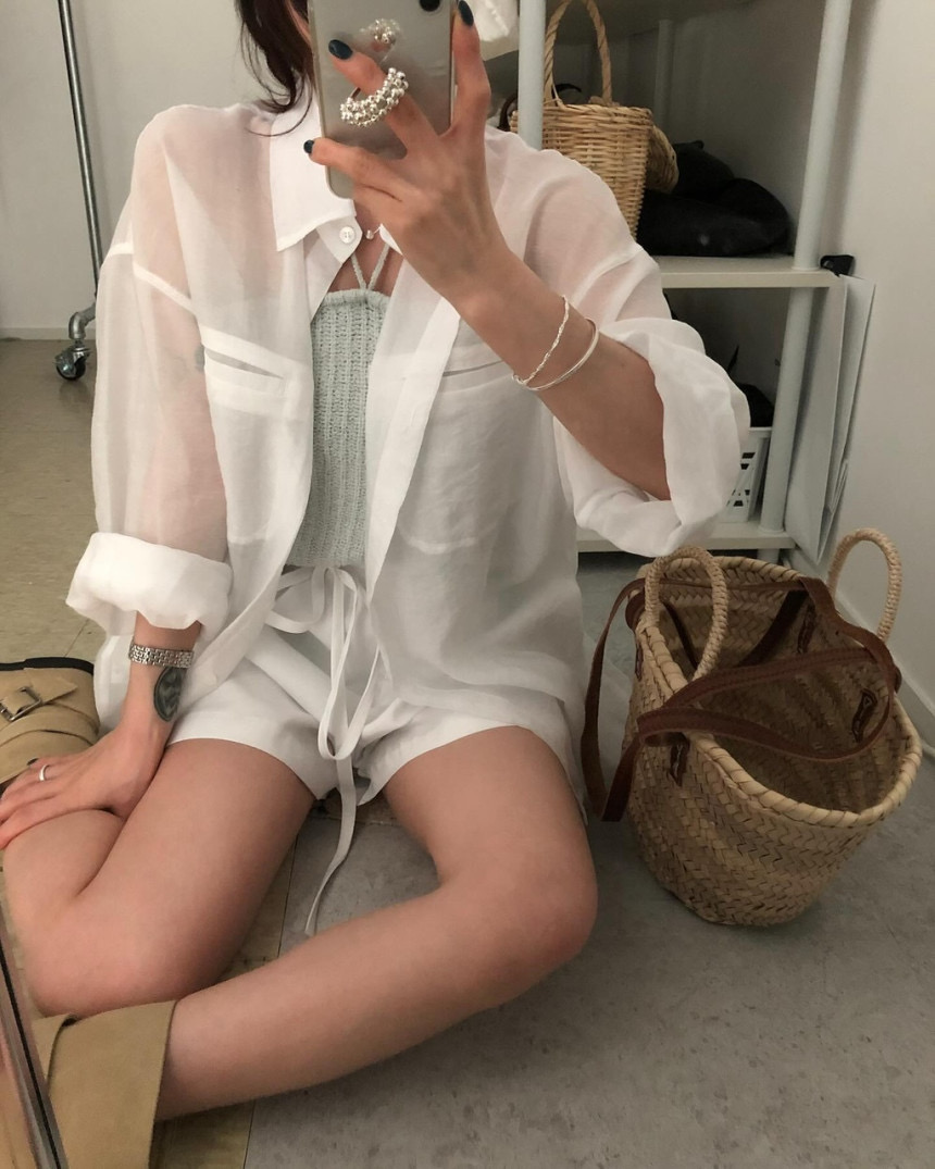 ins 익스트림 제인 느긋한 바람 품격 폴로 칼라 더블 주머니 디자인 마이크로 하늘을 통해 실크 레이스업 허리 수축 긴팔 자외선 차단 셔츠
