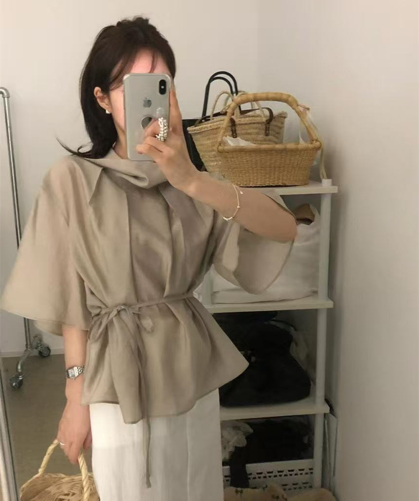 ins 프랑스식 느긋한 바람 품격 말뚝 더미 칼라 디자인 센스 이후 단추 레이스업 허리 수축 마이크로 하늘을 통해 실크 셔츠 2s
