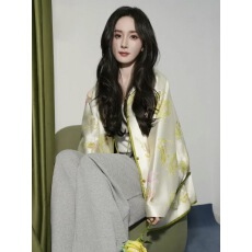 批发杨幂同款<b class='q'>真丝</b>新中式外套<b class='q'>女</b>长袖浮雕提花洋气系带桑蚕丝轻国风<b class='q'>上衣</b>