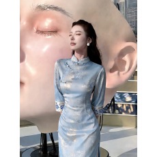批发蓝色国风连衣裙女2026新款大方得体巨好看掐腰气质改了旗袍裙子<b class='q'>春</b>
