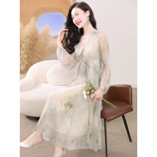 批发真丝<b class='q'>连衣裙</b>春季2026新款温柔超仙法式碎花裙<b class='q'>高端</b>精致桑蚕丝气质裙