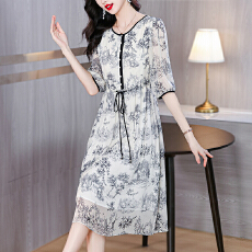 批发杭州真丝<b class='q'>连衣裙</b>2026新款夏装收腰显瘦优雅气质法式碎花<b class='q'>桑蚕丝</b>裙子