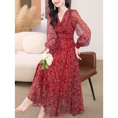 批发真丝<b class='q'>连衣裙</b>春夏2026新款高端轻奢法式高腰碎花裙<b class='q'>桑蚕丝</b>宴会婚礼裙