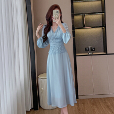 批发加倍漂亮掐腰小裙子女夏减龄气质高端大方得体绝美法式蓝色连衣裙