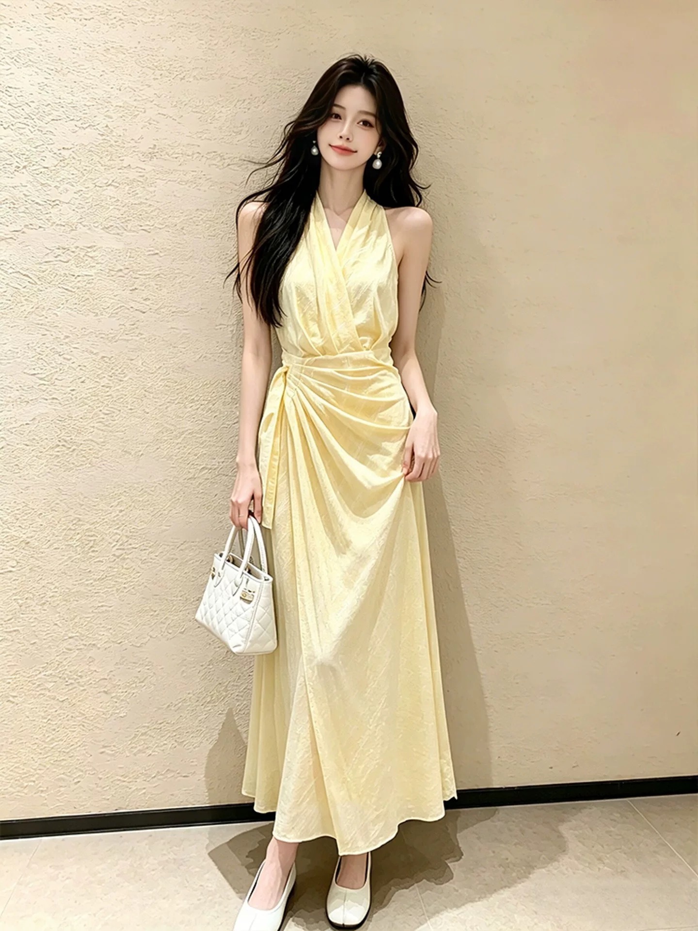 품격 명문 여성 황색 민소매 드레스 2026 여름 단순한 관대 한 고급 센스 출근 출퇴근 꼬집기 허리 롱 스커트