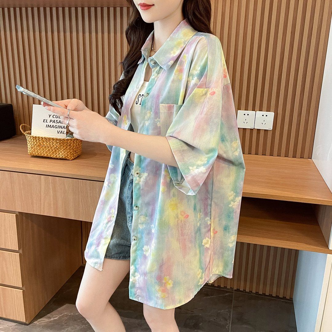 실사 원본 솜씨 여름 일본식 레트로 느긋한 바람 헤일로 염색 그라데이션 디자인 센스 반팔 셔츠 맨위 여성