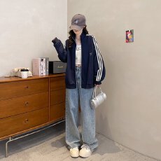 批发实拍-原版<b class='q'>纯棉</b>面料翻领刺绣卫衣外套秋季三条杠宽松拉链<b class='q'>开衫</b>上衣