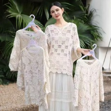 批发2026春季复古风钩花V领长袖<b class='q'>针织衫</b>女宽松显瘦镂空<b class='q'>罩衫</b>设计感上衣