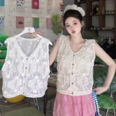 批发2026春夏新款棉质法式立体花朵刺绣背心女外穿V领叠穿无袖马甲