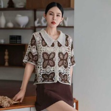 批发2026春夏新款翻领镂空钩花<b class='q'>欧美风</b>法式时尚提花网眼针织短袖上衣