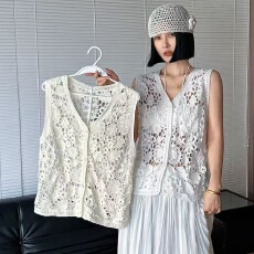 批发2026春夏法式镂空钩花针织背心女<b class='q'>设计</b>感小众气质外搭马甲上衣