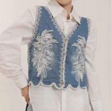 批发2026春季民族风刺绣花朵<b class='q'>牛仔</b>马甲女洋气减龄宽松无袖外搭坎肩上衣