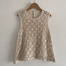 批发实拍 2026春夏新款纯棉法式辣妹镂空钩花钉珠V领针织叠穿马甲背心