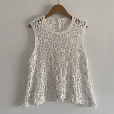 批发实拍 2026春夏新款纯棉法式辣妹镂空钩花钉珠V领针织叠穿马甲背心