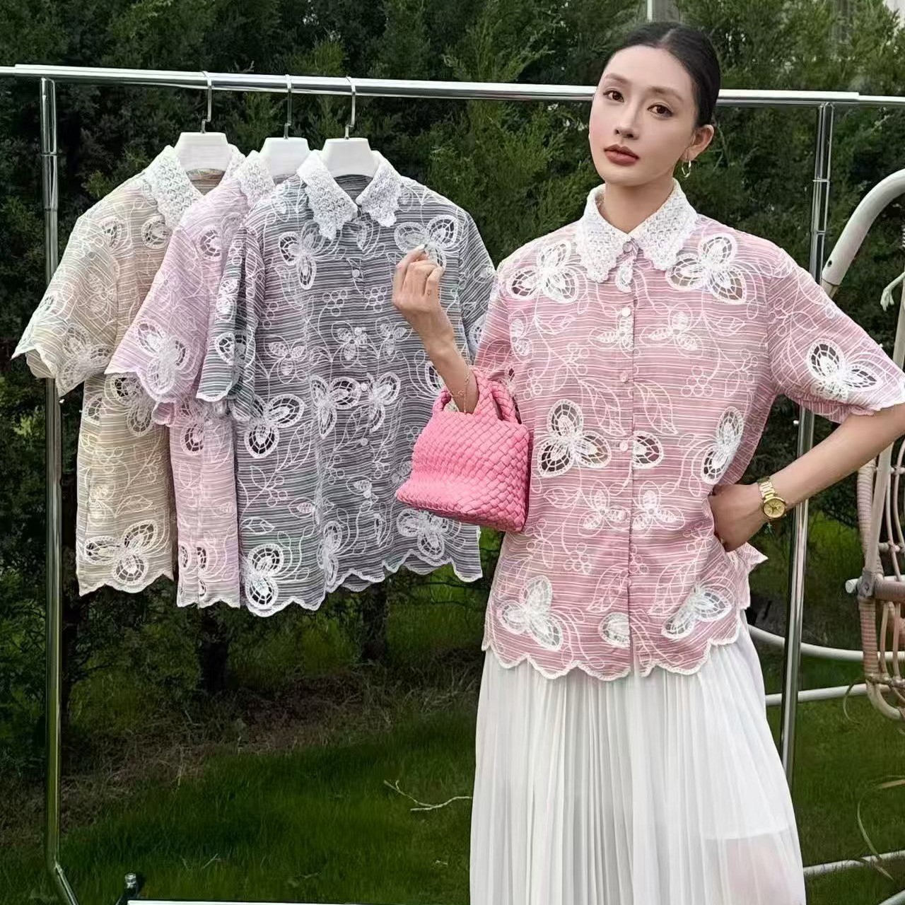 2026 여름 새로운 정장 칼라 자수 반팔 셔츠 무거운 작업 자카드 다용도 빛 럭셔리 셔츠 맨위