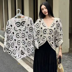 批发2026夏季蝙蝠袖法式钩花镂空V领衬衫女七分袖针织外搭开衫上衣