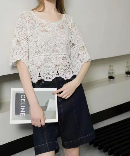 2026 여름 레이스 셔츠 여성 여름 새로운 휴가 바람 라운드 넥 루즈핏 슬림해 보이는 다용도 7부 소매 맨위