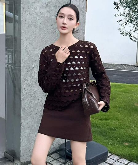 2026 가을 한 부서 소녀 센스 긴팔 니트 스웨터 블라우스 스택 착용 유물 슬림해 보이는 느긋한 고급 홀로우 아웃 맨위
