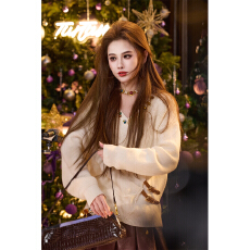 批发吞吞TUNT秋冬【宝藏碎片】不规则腰线分割 设计感显瘦V领钉珠<b class='q'>毛衣</b>