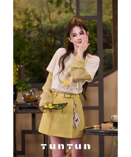 삼키기 tunt 봄 여름 복숭아 꽃밭 흐릿한 부드러운 초점 센스 페이크 레이어드 스택 착용 패치워크 식물 프린트 티셔츠