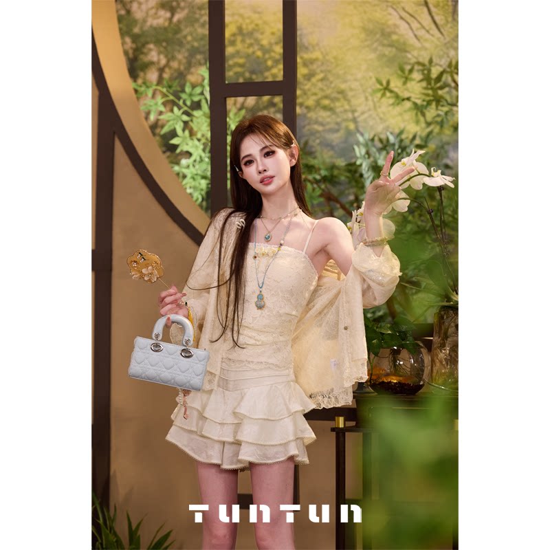 삼키기 tunt 봄 여름 청 치자 나무 부드러운 빛 연 부서 절묘한 단추 레이스 레이스 행침 벨트 가슴 패드