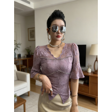 批发法式潮蕾丝高级性感v领订钻镂空泡泡中袖夏季开叉<b class='q'>修身</b>小衫女上衣