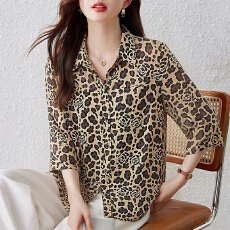 批发有货2025年夏装新款衬衣印花衬衫气质中年<b class='q'>妈妈</b>装真丝宽松遮肚上衣