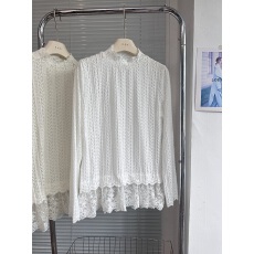 批发白色钩花蕾丝拼接长袖针织衫女秋装新款屁帘裙摆式叠穿中长款<b class='q'>上衣</b>