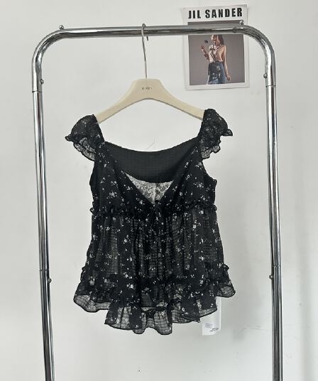 한 부서 꽃무늬 페이크 레이어드 프릴 인형 셔츠 반팔 티셔츠 여성 여름 새로운 고유 한 아름다운 슬림해 보이는 맨위